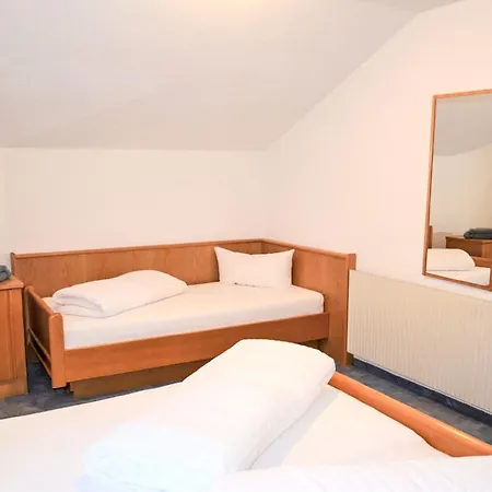 Subretta-5 By Interhome